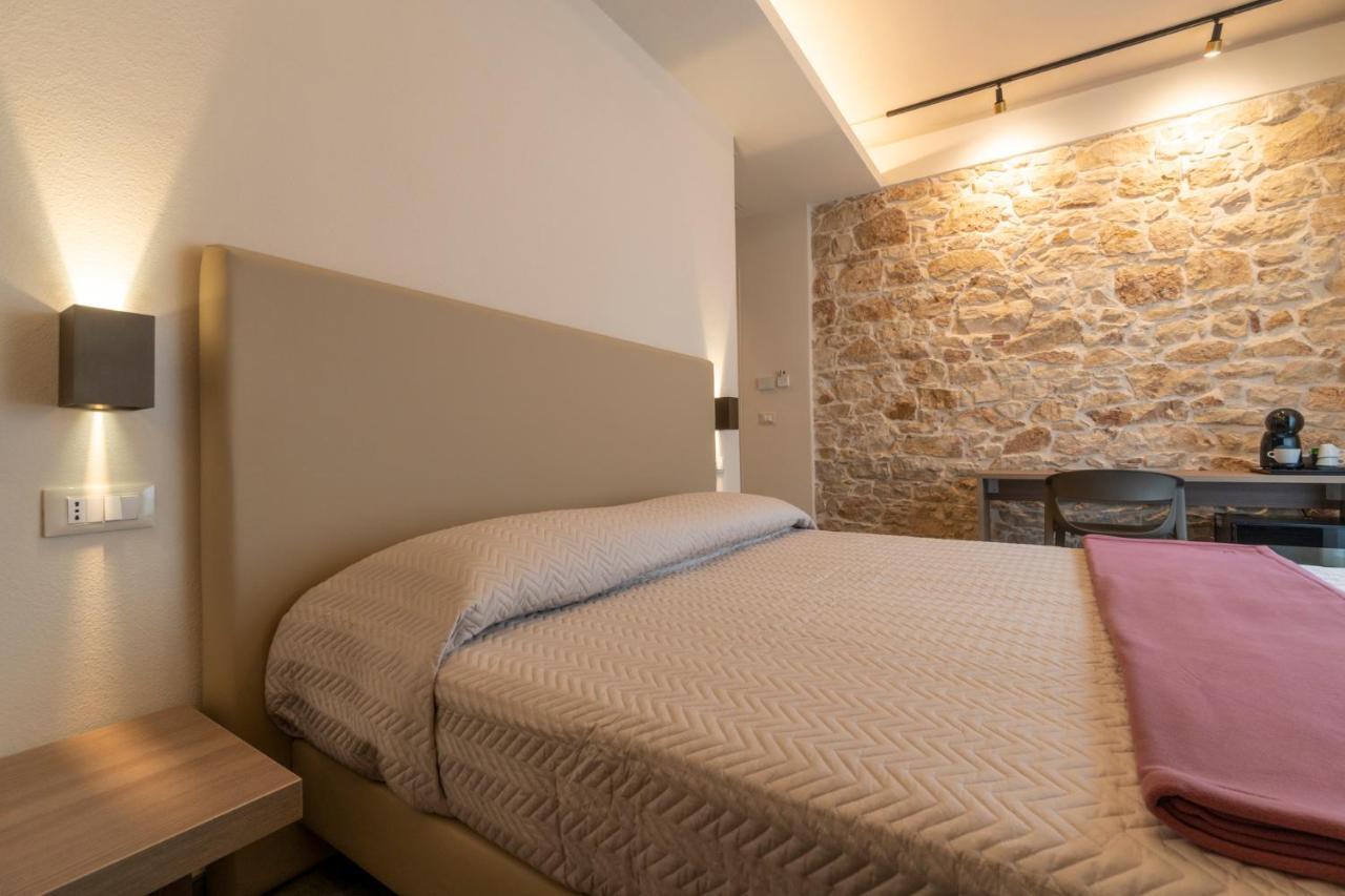 Goloritze Room And Breakfast Бауней Экстерьер фото